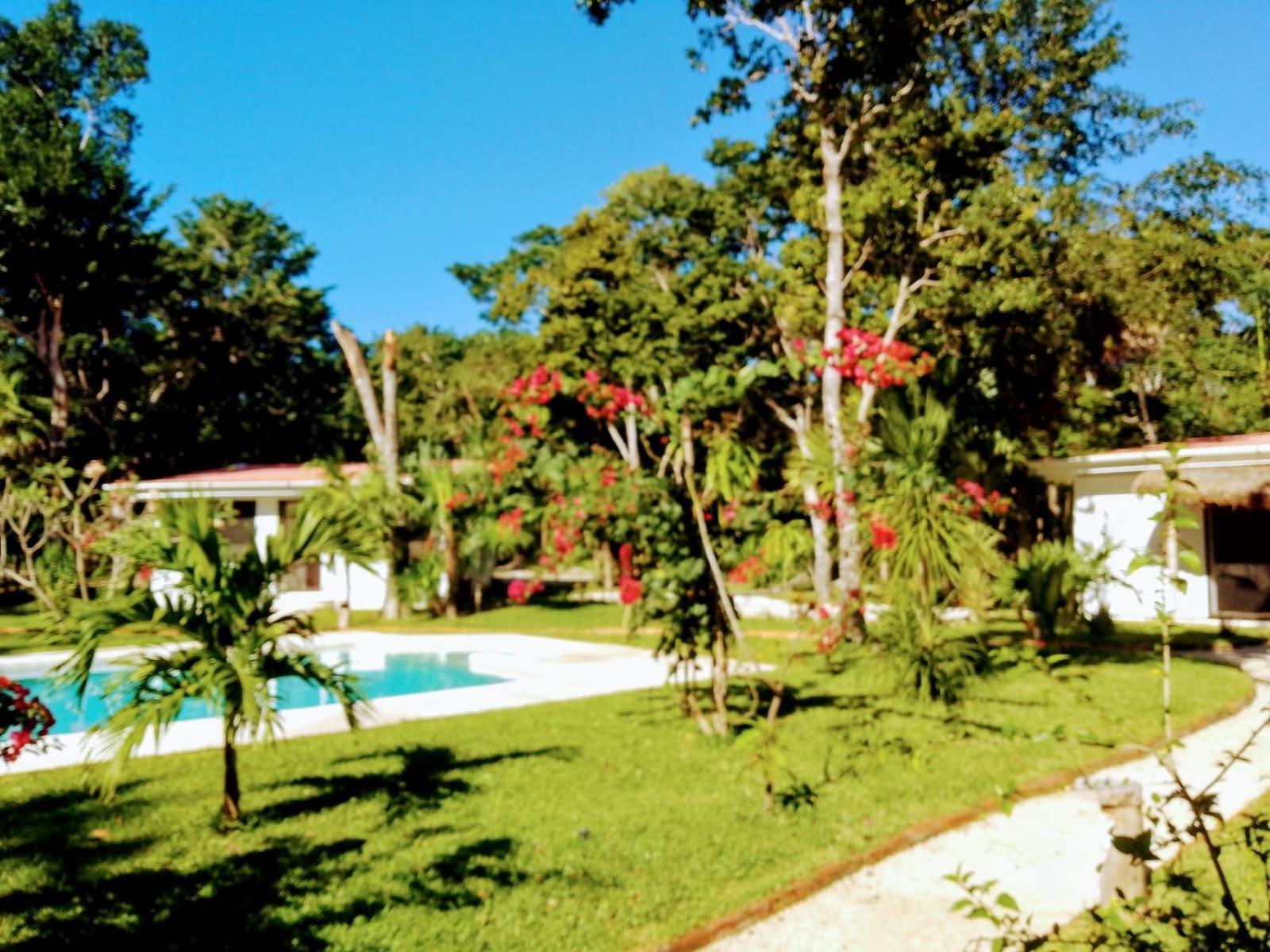 Kerubin Dorado Aparthotel Akumal Exterior photo